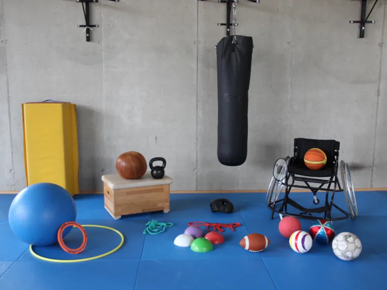 Sportgerät mit Boxsack